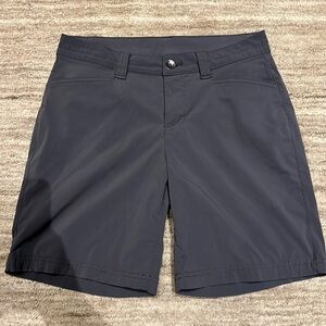 EUC Women’s shorts Eddie Bauer Travex Adventurer Size 2 Charcoal Gray